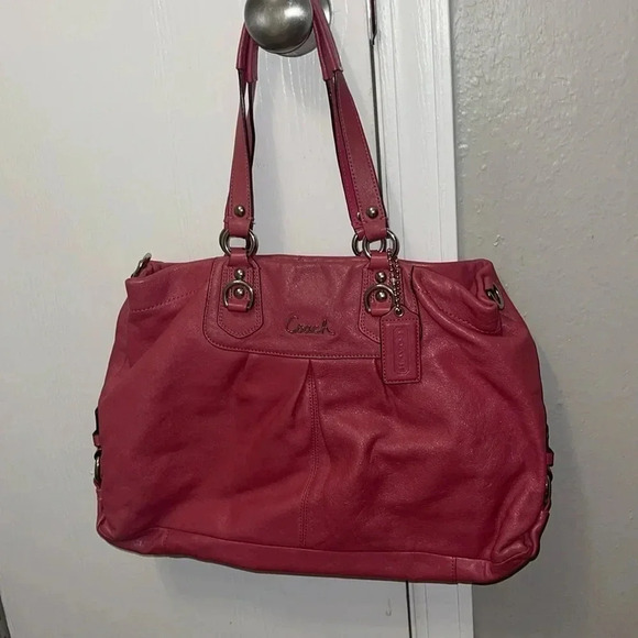 Coach Ashley pleated leather Hobo bag. Pink Leather. Vintage model F15513 - Picture 1 of 12